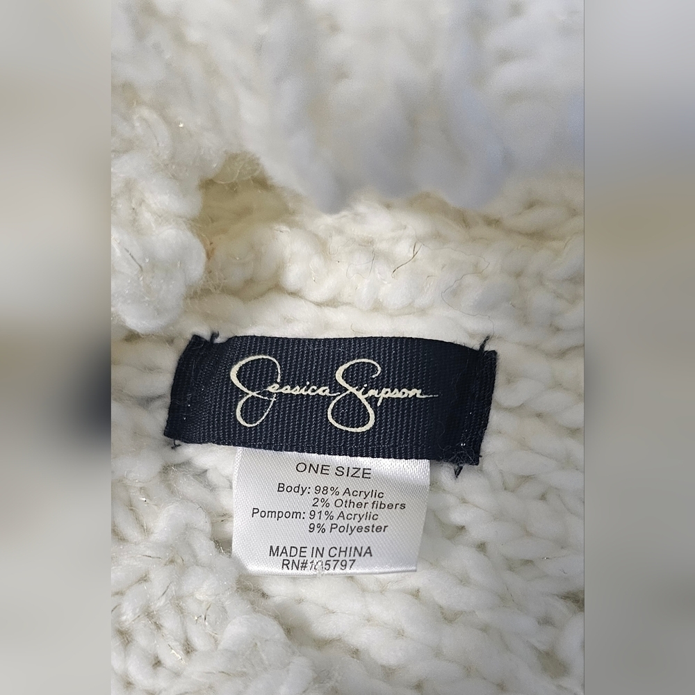 Jessica Simpson 2 Pieces Set Scarf & Hat - Picture 3 of 3